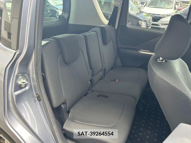 Toyota RACTIS 2010-06 366855-12