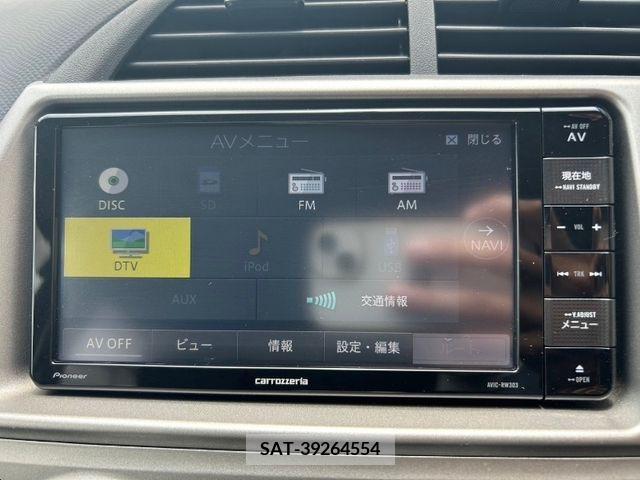 Toyota RACTIS 2010-06 366855-15