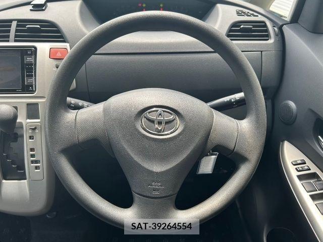 Toyota RACTIS 2010-06 366855-9