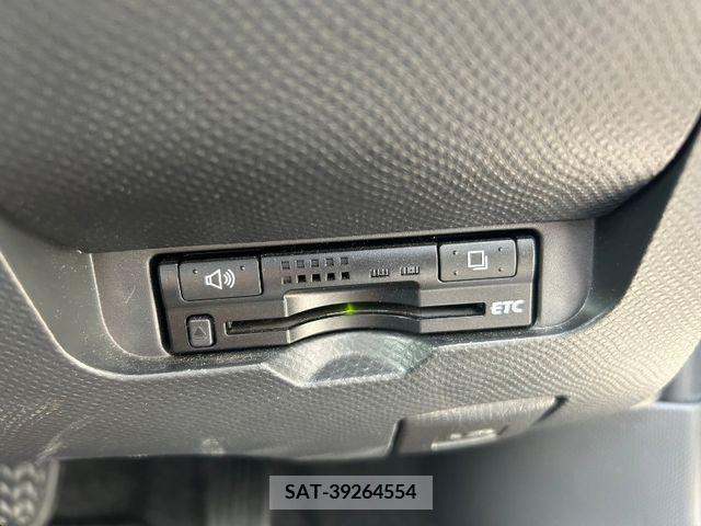 Toyota RACTIS 2010-06 366855-19