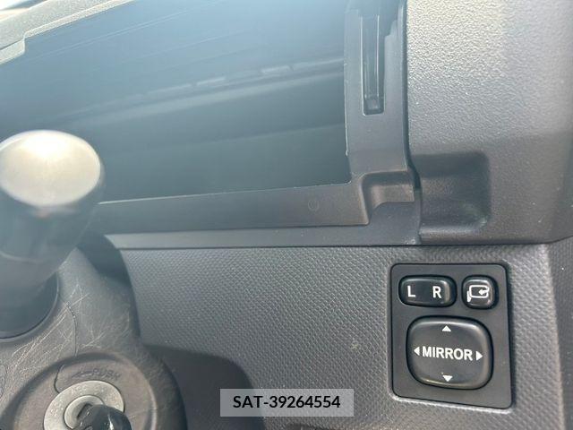 Toyota RACTIS 2010-06 366855-18