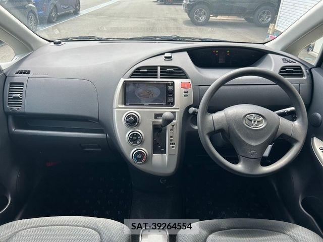 Toyota RACTIS 2010-06 366855-2