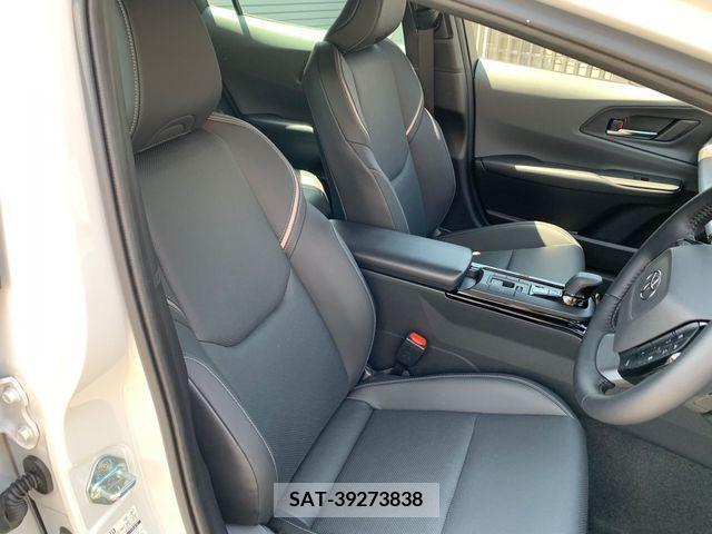 Toyota PRIUS 2023-11 246653-6
