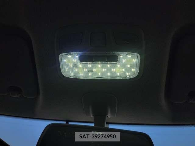 Suzuki SWIFT 2021-01 239570-14