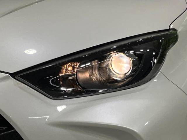 Toyota YARIS 2022-03 196225-12