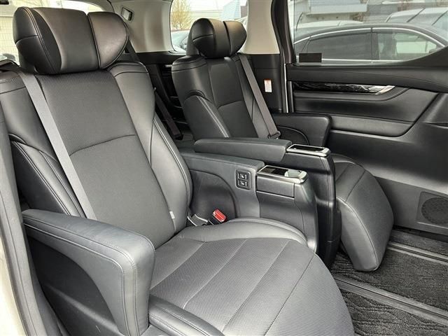 Toyota VELLFIRE 2018-10 194920-19
