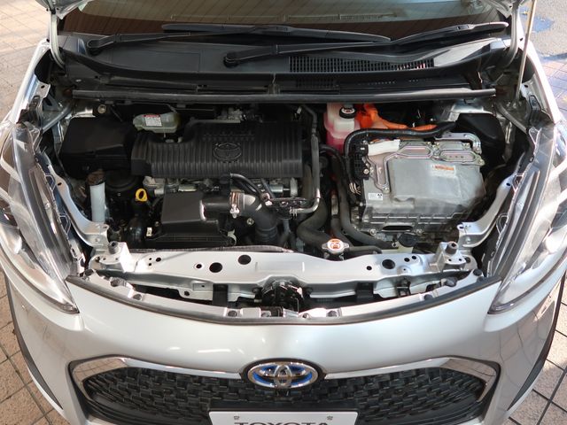 Toyota SIENTA 2018-12 188078-18