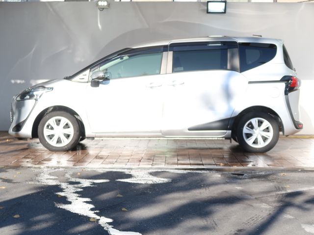 Toyota SIENTA 2018-12 188078-7