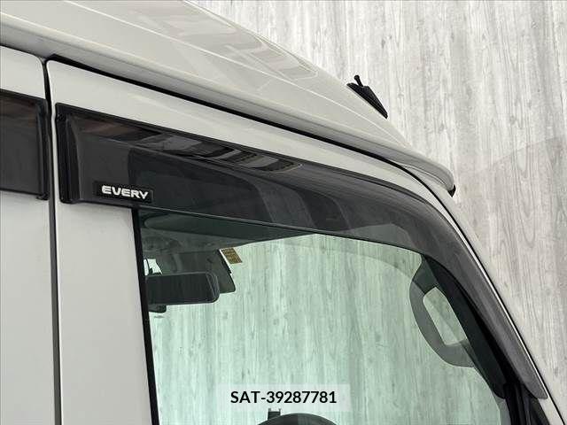 Suzuki EVERY 2018-05 301600-17