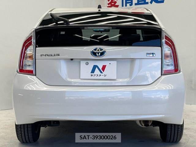 Toyota PRIUS 2015-04 322161-15