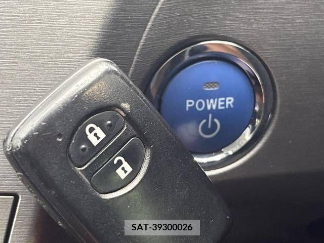 Toyota PRIUS 2015-04 322161-4