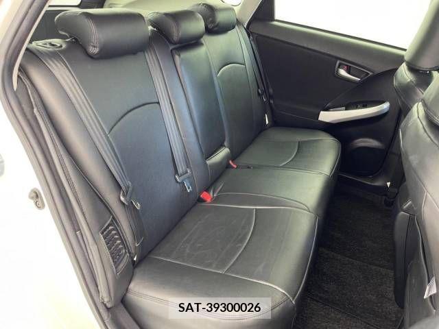 Toyota PRIUS 2015-04 322161-9