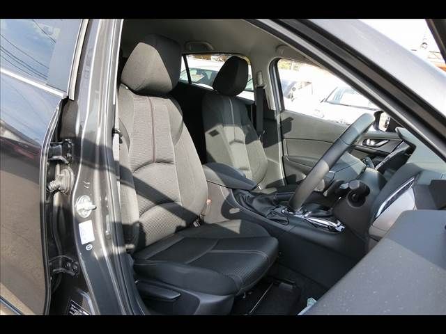 Mazda AXELA SPORT 2016-07 18754-8