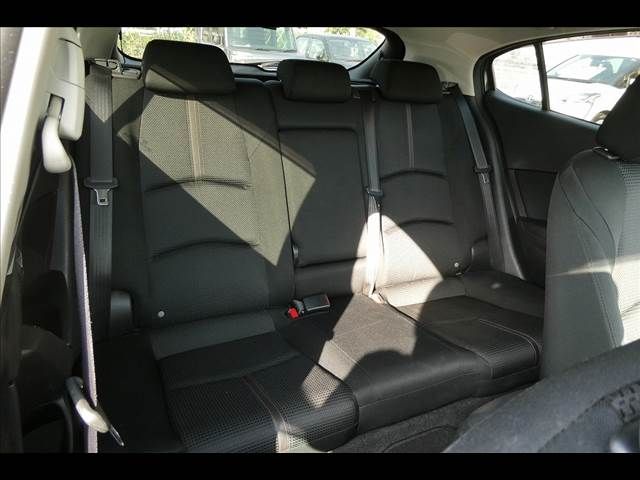 Mazda AXELA SPORT 2016-07 18754-10