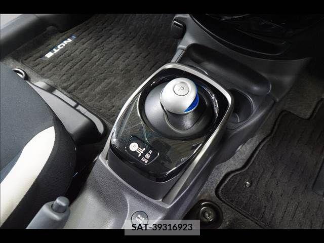 Nissan NOTE 2019-11 392978-11