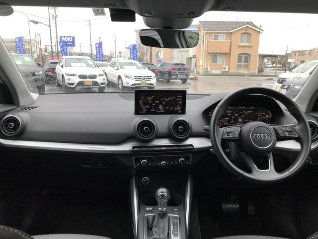 Audi Q2 2018-12 191470-1