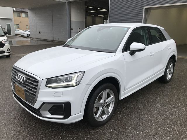 Audi Q2 2018-12 191470-9