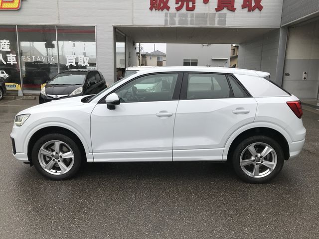 Audi Q2 2018-12 191470-8
