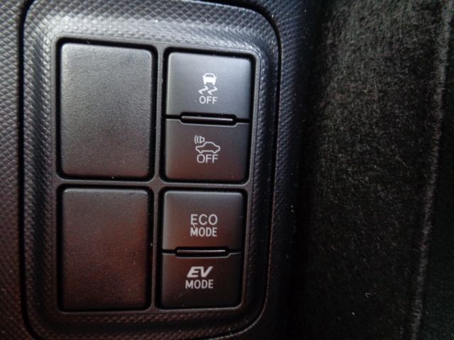 Toyota AQUA 2018-10 18406-19