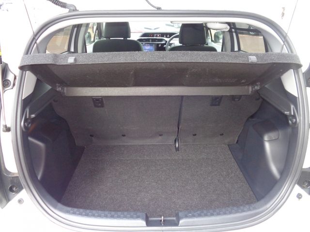 Toyota AQUA 2018-10 18406-21