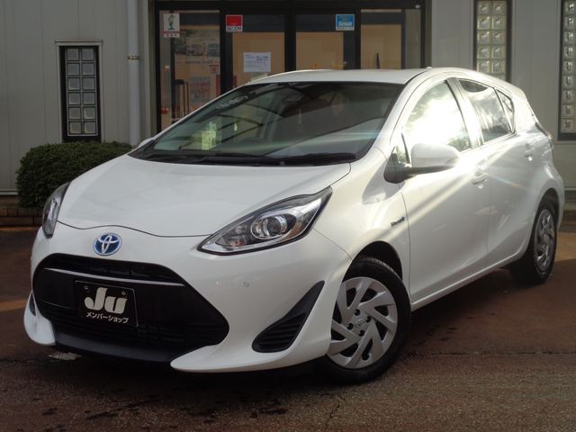 Toyota AQUA 2018-10 18406-0