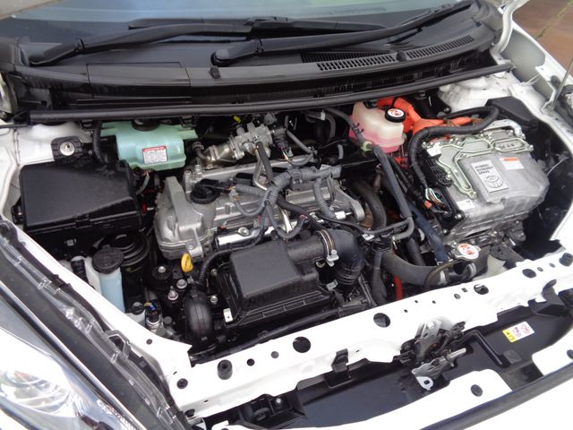 Toyota AQUA 2018-10 18406-28