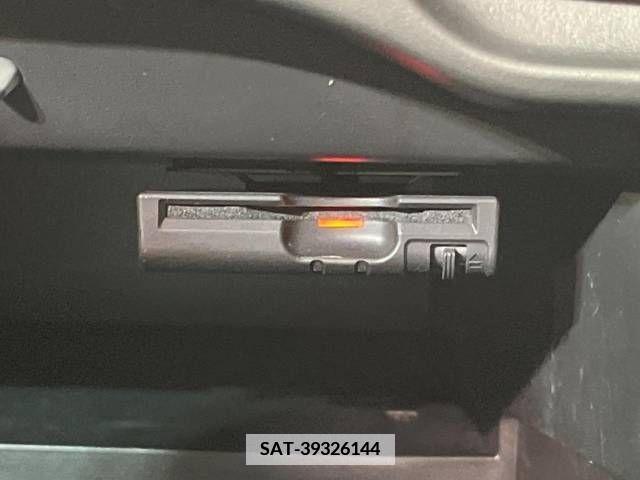 Nissan NOTE 2015-09 365480-6