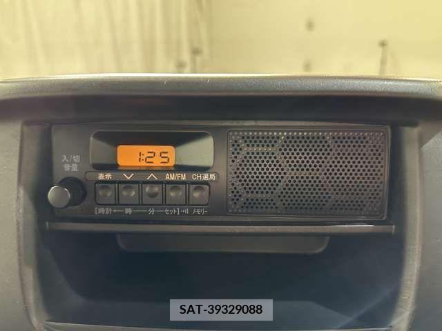 Suzuki EVERY 2018-03 268776-17
