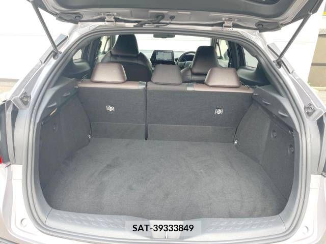 Toyota C-HR 2017-06 264269-9