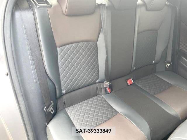 Toyota C-HR 2017-06 264269-8