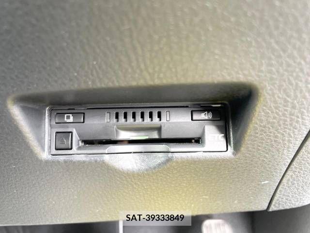 Toyota C-HR 2017-06 264269-5