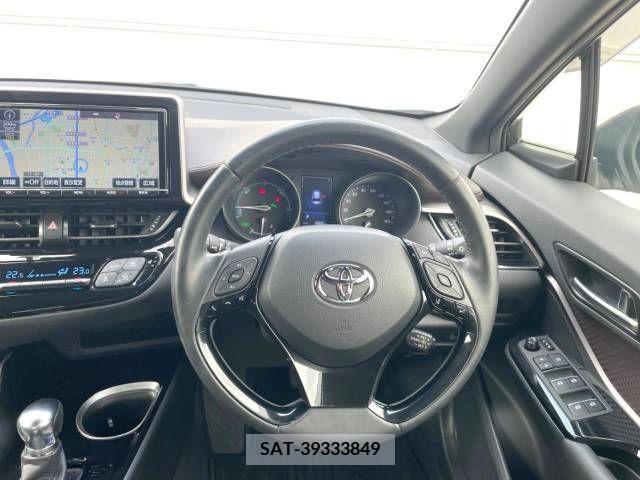 Toyota C-HR 2017-06 264269-18