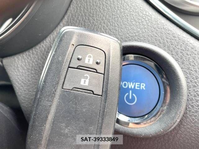 Toyota C-HR 2017-06 264269-6