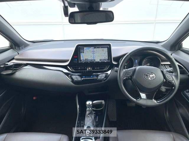 Toyota C-HR 2017-06 264269-1