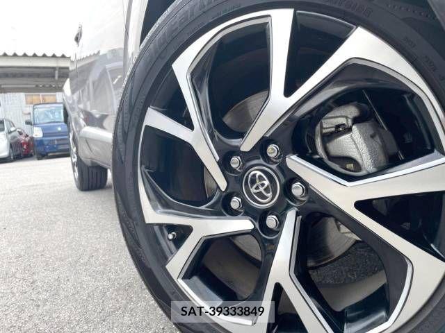 Toyota C-HR 2017-06 264269-16