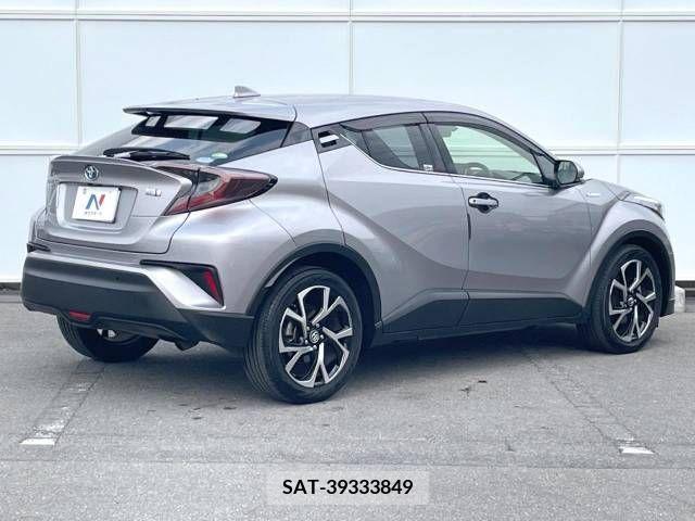 Toyota C-HR 2017-06 264269-14