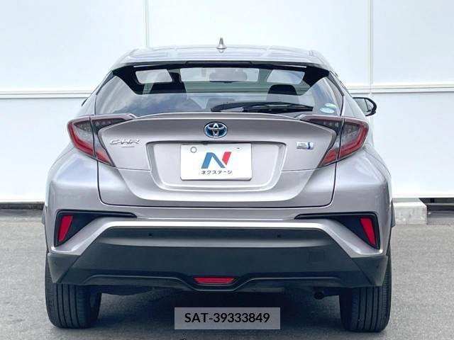 Toyota C-HR 2017-06 264269-12