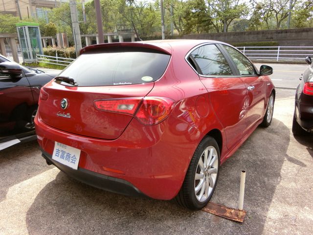 ALFA ROMEO GIULIETTA 2012-06 1938-8