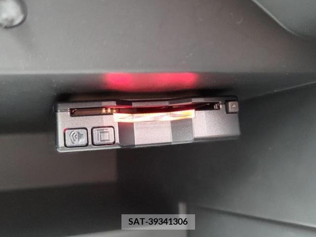 Nissan NOTE 2019-04 302452-18
