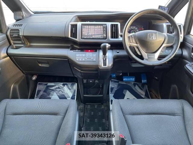 Honda e 2013-04 252946-1