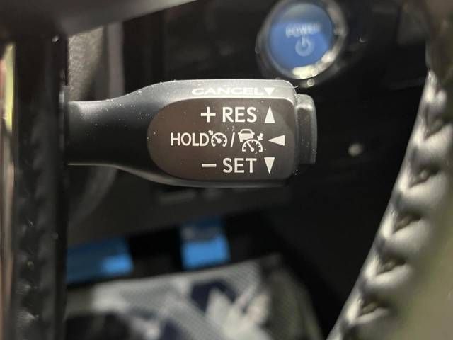 Toyota PRIUS 2019-07 5811-3