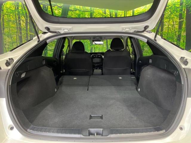 Toyota PRIUS 2019-07 5811-10
