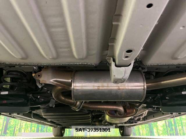 Toyota VOXY 2018-05 341535-19