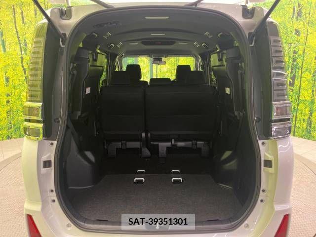 Toyota VOXY 2018-05 341535-10