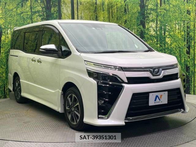 Toyota VOXY 2018-05 341535-16