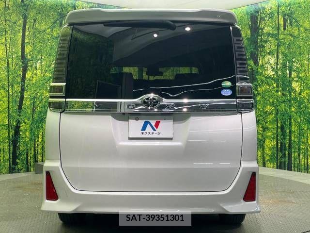 Toyota VOXY 2018-05 341535-15