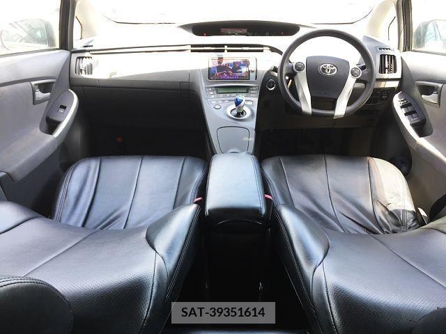 Toyota PRIUS 2011-01 321996-1