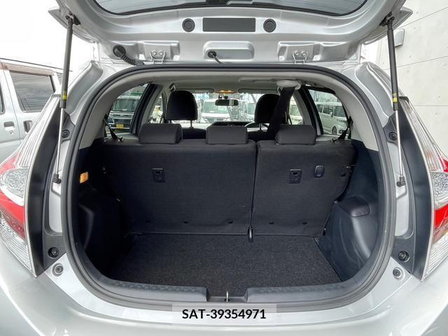 Toyota AQUA 2019-08 356156-9