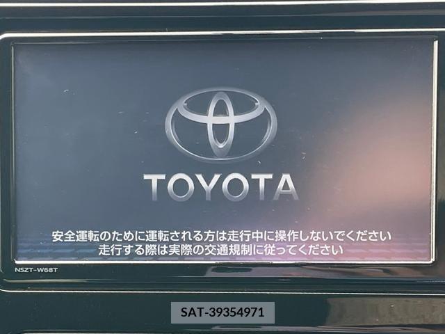 Toyota AQUA 2019-08 356156-3