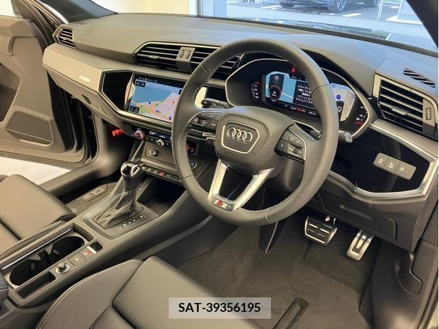 Audi Q3 2023-11 262583-7